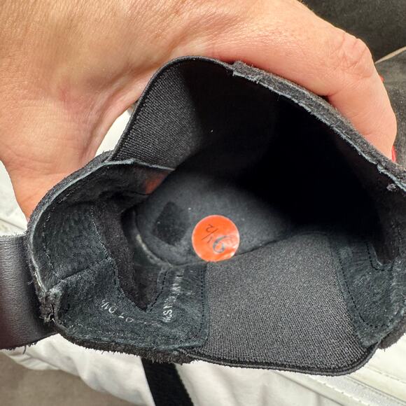 Bertuchi Suede Lug Sole Chelsea Boots Brown Ankle Pull-On Womens Size 9.5 - Picture 9 of 12